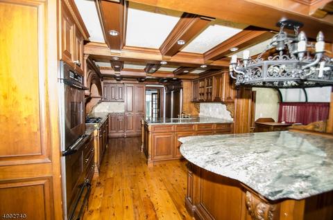 110 E Allendale Rd, Saddle River, NJ 07458 photo 6