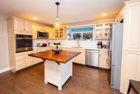111 Orchard Ln, Hampton, NJ 08827 photo 2