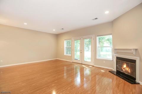 8030 Brittany Dr, Wayne, NJ 07470 photo 6