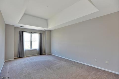 8030 Brittany Dr, Wayne, NJ 07470 photo 10
