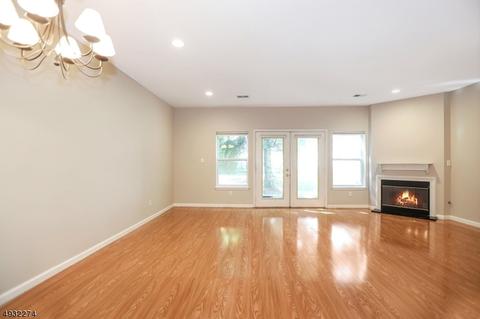 8030 Brittany Dr, Wayne, NJ 07470 photo 4