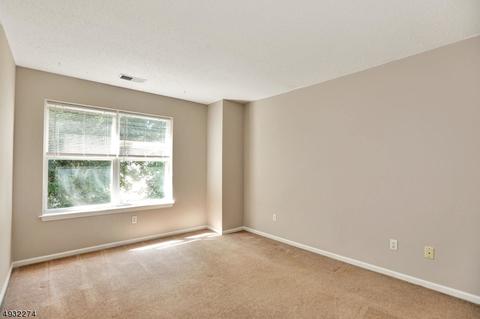 8030 Brittany Dr, Wayne, NJ 07470 photo 15