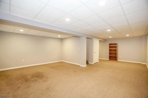 8030 Brittany Dr, Wayne, NJ 07470 photo 18