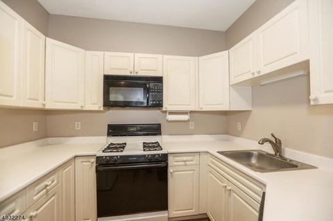 8030 Brittany Dr, Wayne, NJ 07470 photo 8
