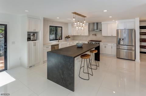 2 Michael Rd, Mendham, NJ 07945 photo 4