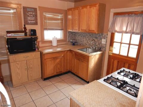 218 Sumner Ave, Plainfield, NJ 07062 photo 6