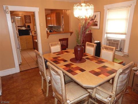 218 Sumner Ave, Plainfield, NJ 07062 photo 4