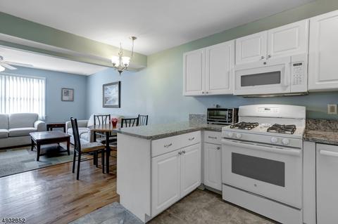 45 School St, Clark, NJ 07066 photo 4