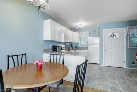 45 School St, Clark, NJ 07066 photo 2