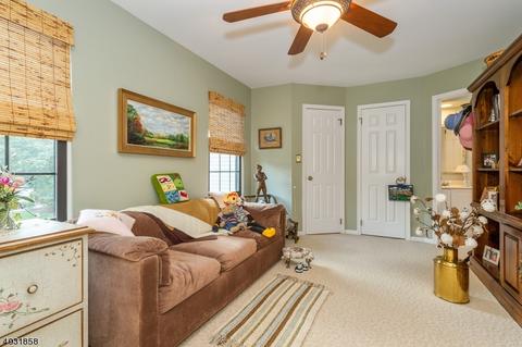 902 Timber Oaks Rd, Edison, NJ 08820 photo 15