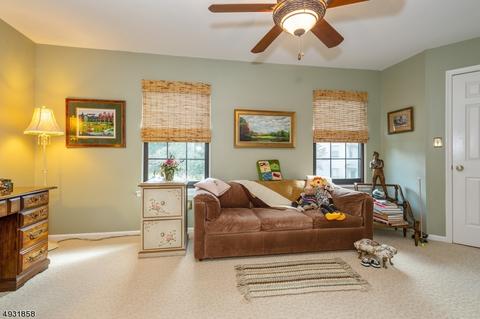 902 Timber Oaks Rd, Edison, NJ 08820 photo 13