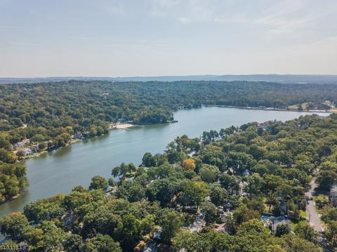 134 Beechwood Dr, Wayne, NJ 07470 photo 25