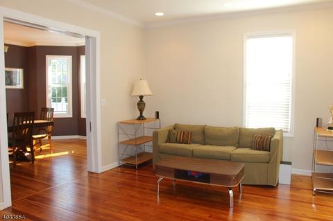 75 Daniel Ave, Rutherford, NJ 07070 photo 4
