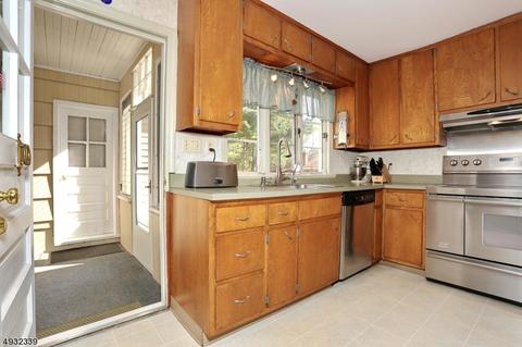 1619 Ratzer Rd, Wayne, NJ 07470 photo 12
