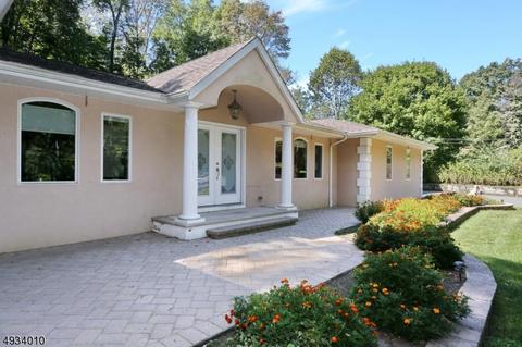 22 Brook Rd, Upper Saddle River, NJ 07458 photo 1