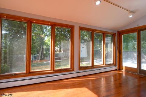 38 Grayson Pl, Teaneck, NJ 07666 photo 10