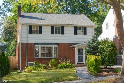 38 Grayson Pl, Teaneck, NJ 07666 photo 1