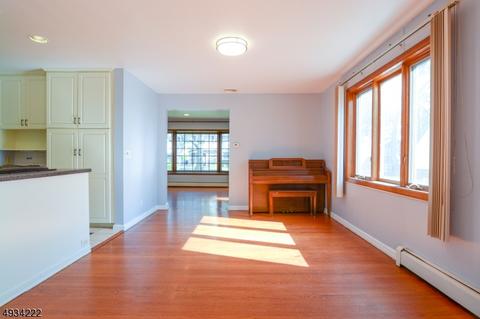 38 Grayson Pl, Teaneck, NJ 07666 photo 9
