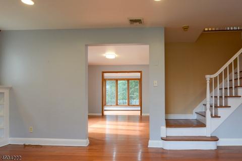 38 Grayson Pl, Teaneck, NJ 07666 photo 7
