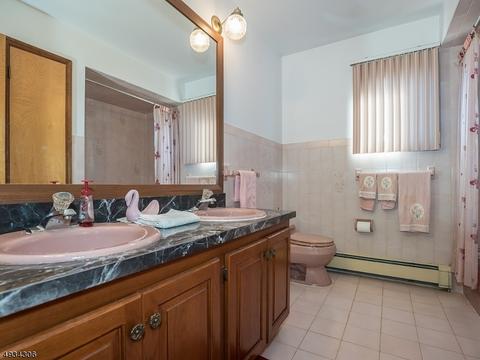 44 Camillo Dr, Wayne, NJ 07470 photo 18