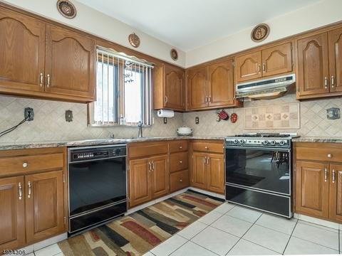 44 Camillo Dr, Wayne, NJ 07470 photo 11