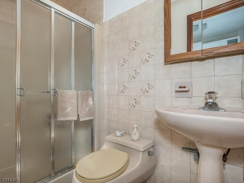 44 Camillo Dr, Wayne, NJ 07470 photo 14