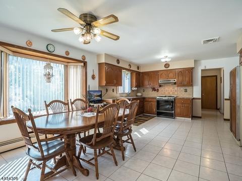 44 Camillo Dr, Wayne, NJ 07470 photo 10
