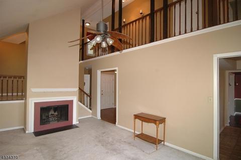 60 Oriole Dr, Hackettstown, NJ 07840 photo 3