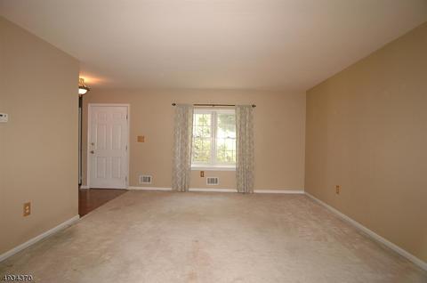 60 Oriole Dr, Hackettstown, NJ 07840 photo 5