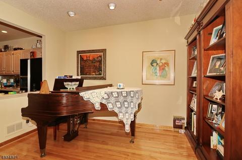903 Park Pl, Springfield, NJ 07081 photo 5