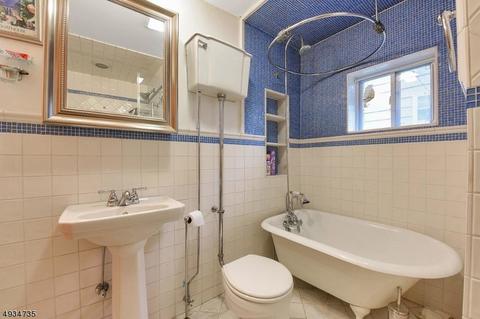 53 Mohawk Trl, Wayne, NJ 07470 photo 18