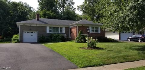 75 Meadow Rd, Clark, NJ 07066 photo 1