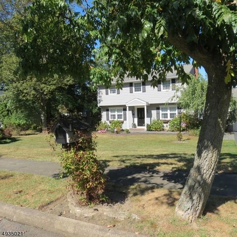 18 Fieldstone Pl, Wayne, NJ 07470 photo 2