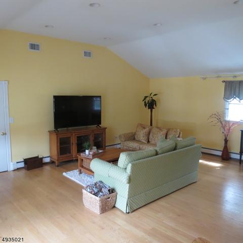 18 Fieldstone Pl, Wayne, NJ 07470 photo 7