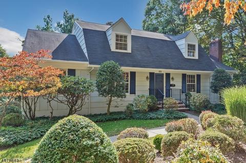 25 Old Forge Ln, Berkeley Heights, NJ 07922 photo 1