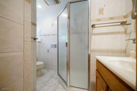 1 Kemp Dr, Springfield, NJ 07081 photo 17