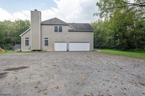33 Benjamin Dr, Washington, NJ 07882 photo 3