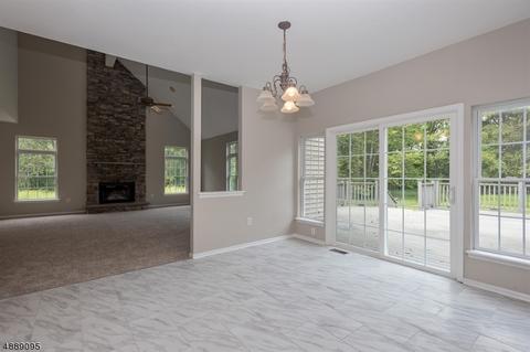 33 Benjamin Dr, Washington, NJ 07882 photo 8