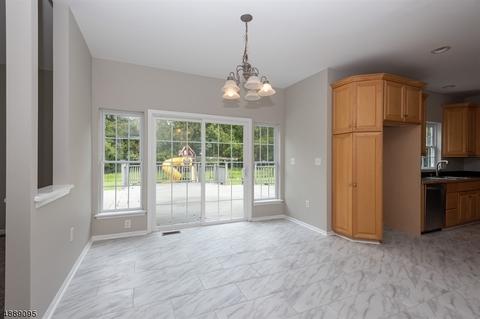 33 Benjamin Dr, Washington, NJ 07882 photo 10