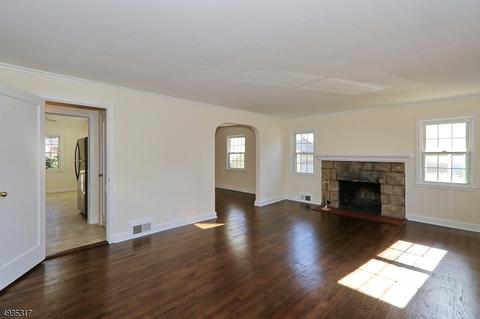 357 Willow Dr, Union, NJ 07083 photo 4