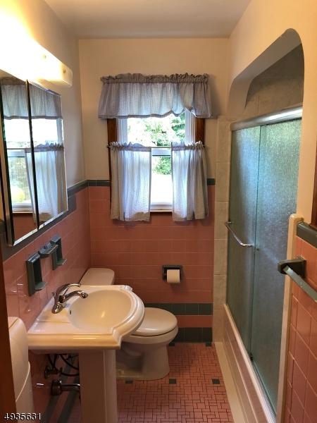 512 Centre St, Nutley, NJ 07110 photo 7