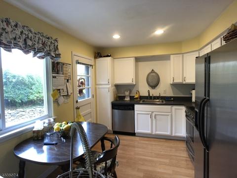 11 Michael Ct, Dover, NJ 07801 photo 9