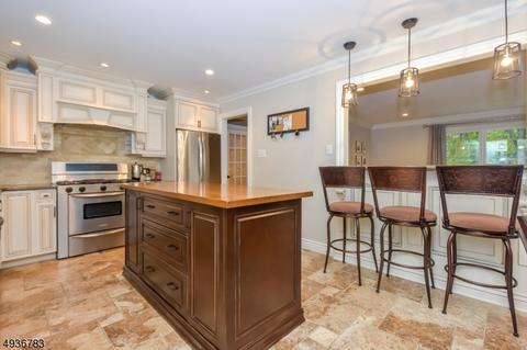 74 Hardwick Ln, Wayne, NJ 07470 photo 13