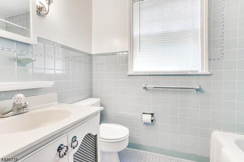 80 Hinchman Ave, Wayne, NJ 07470 photo 10