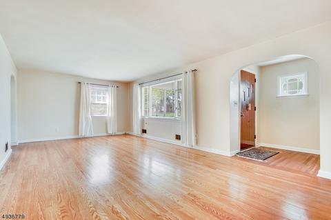 80 Hinchman Ave, Wayne, NJ 07470 photo 2