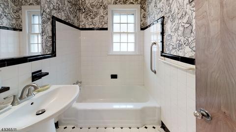 1021 Thomas St, Hillside, NJ 07205 photo 5