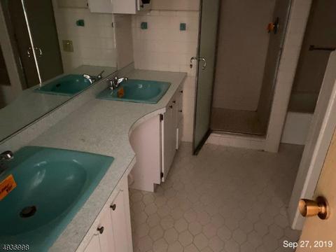 52 Tree Top Dr, Springfield, NJ 07081 photo 14
