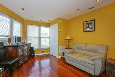 925 Main St, Hackensack, NJ 07601 photo 1