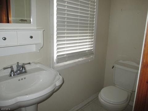 28 Rowland Ave, Hackensack, NJ 07601 photo 18