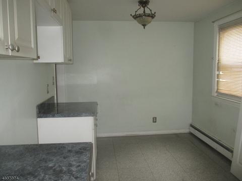 28 Rowland Ave, Hackensack, NJ 07601 photo 11